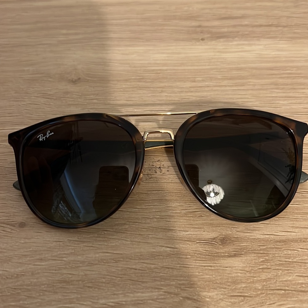Like new Rayban sunglasses